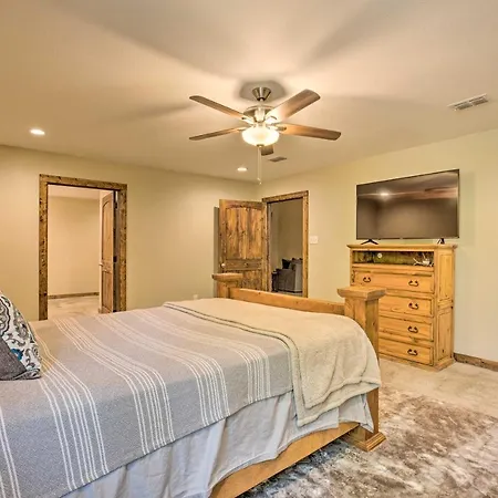 Secluded Home With Gas Grill, 3 Mi To Boating!